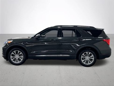 Certified 2022 Ford Explorer XLT w/ Equipment Group 202A AWD/4WD image 16