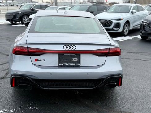 Used 2022 Audi RS 7 Sportback w/ Black Optic Package image 7
