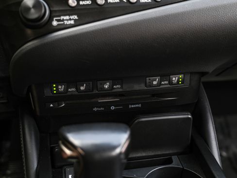 Used 2020 Lexus ES 300h w/ Premium Package FWD image 28
