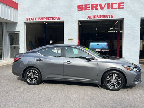 Used 2023 Nissan Sentra SV image 1