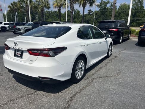 Used 2024 Toyota Camry LE FWD image 10