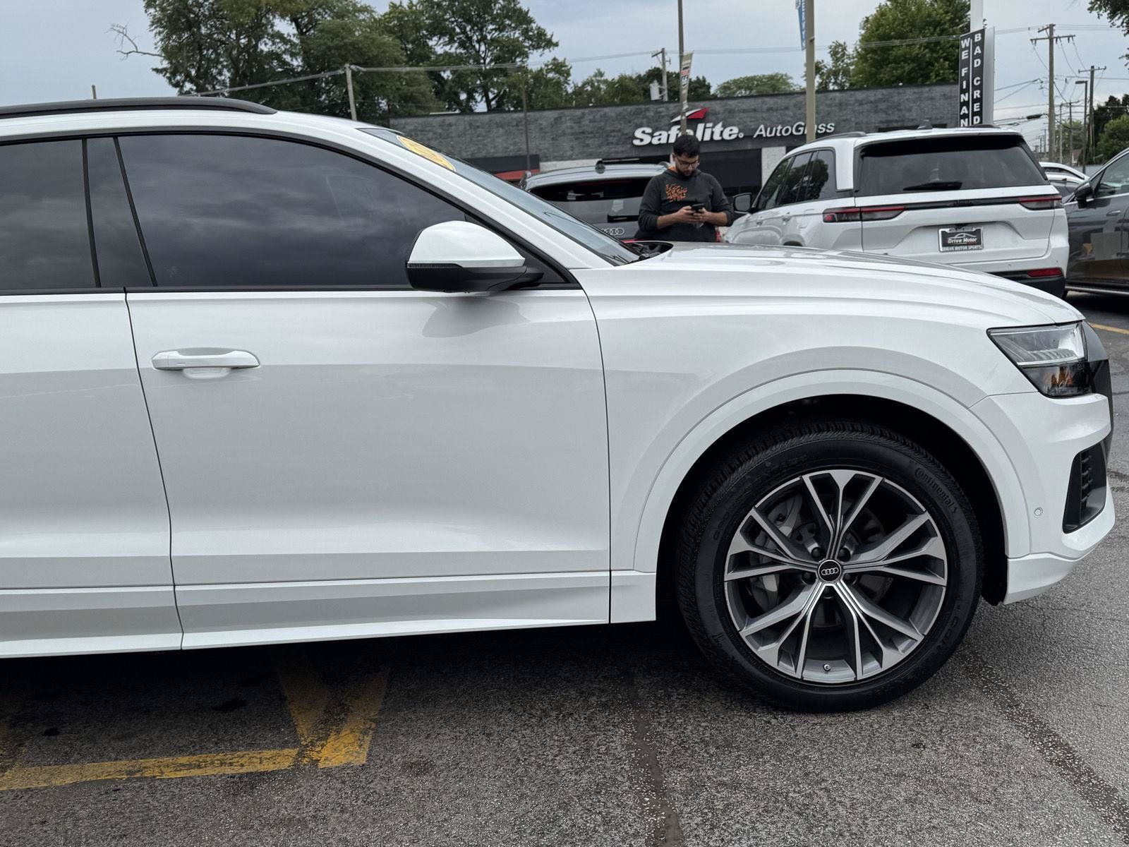 Used 2023 Audi Q8 Premium w/ Convenience Package AWD/4WD image 13