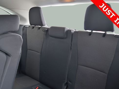 Used 2023 Toyota Highlander LE AWD/4WD image 18