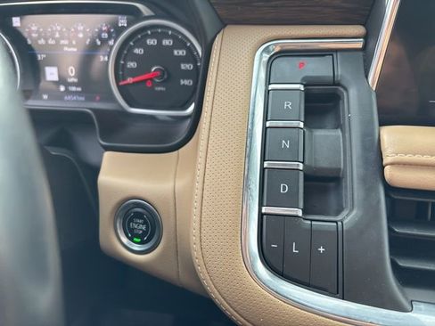 Used 2021 Chevrolet Suburban Premier image 26