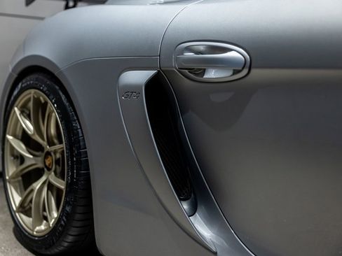 Used 2016 Porsche Cayman GT4 image 12