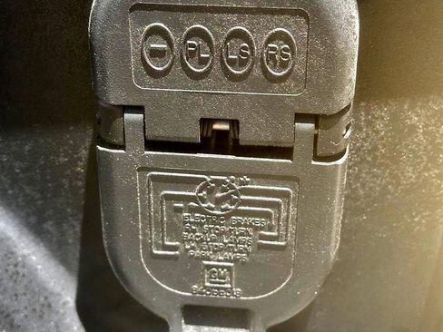 Used 2023 Chevrolet Silverado 1500 Custom image 32