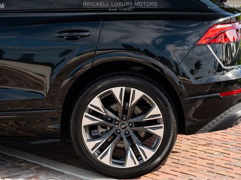 Used 2025 Audi Q8 Prestige image 45