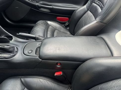 Used 2003 Chevrolet Corvette Convertible RWD image 21