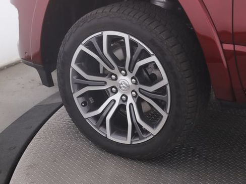 Used 2025 RAM 1500 Tungsten w/ Off Road Group AWD/4WD image 13