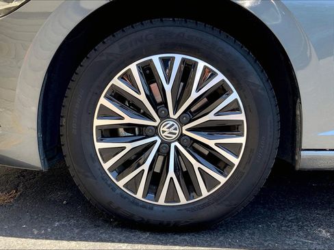 Used 2019 Volkswagen Jetta SE FWD image 8