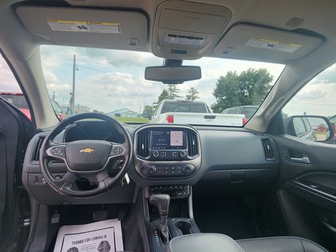 Used 2021 Chevrolet Colorado Z71 AWD/4WD image 18