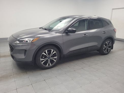Used 2021 Ford Escape SE w/ SE Sport Appearance Package FWD image 2