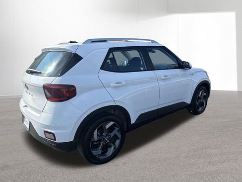 New 2026 Hyundai Venue SEL FWD image 13