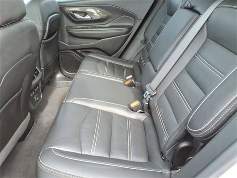 Used 2022 GMC Terrain Denali w/ Denali Premium Package image 13