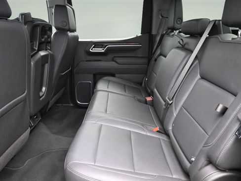Used 2025 GMC Sierra 1500 SLT RWD image 13