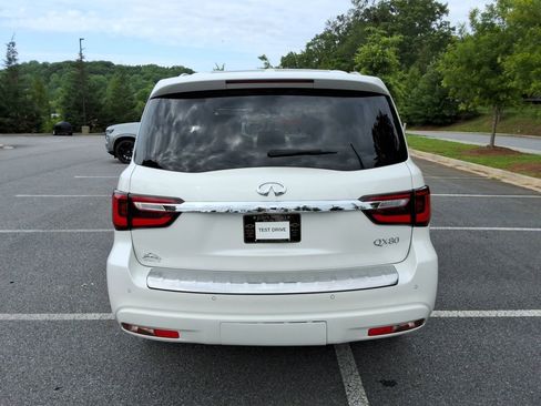 Used 2022 INFINITI QX80 Sensory w/ Cargo Package RWD image 6