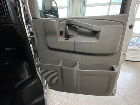 Used 2024 Chevrolet Express 2500 w/ Driver Convenience Package RWD image 20