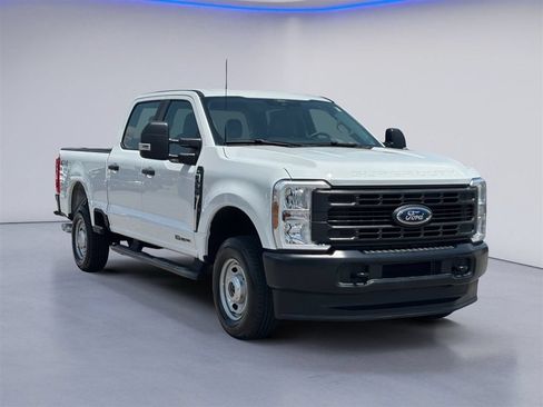 Used 2025 Ford F250 XL AWD/4WD image 5