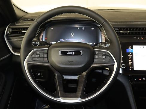 New 2026 Jeep Grand Cherokee Limited AWD/4WD image 7