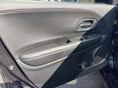 Used 2018 Honda HR-V EX-L image 19