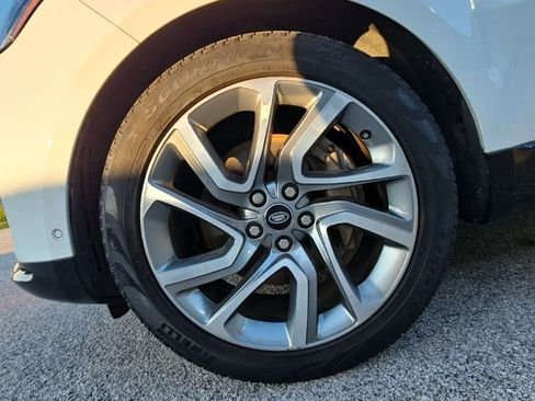 Used 2019 Land Rover Range Rover Sport HSE AWD/4WD image 9