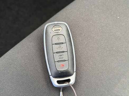 Used 2025 Nissan Versa SV FWD image 20