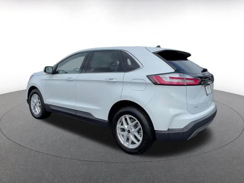 Used 2024 Ford Edge SEL image 10