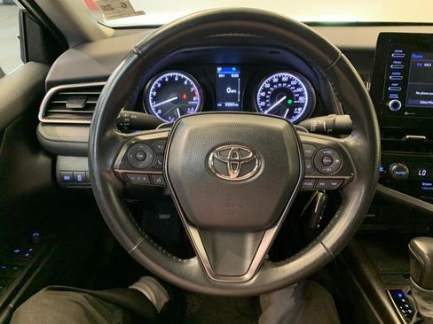 Used 2023 Toyota Camry SE image 19