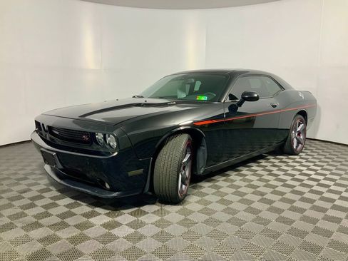 Used 2014 Dodge Challenger R/T w/ R/T Redline Group RWD image 7
