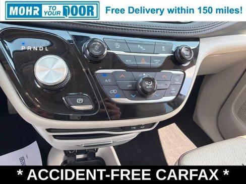 Used 2019 Chrysler Pacifica Limited FWD image 23
