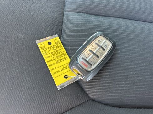 Used 2023 Chrysler Voyager LX image 32