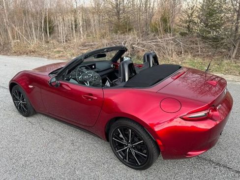 Used 2025 MAZDA MX-5 Miata Grand Touring RWD image 23