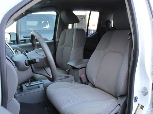 Used 2019 Nissan Frontier SV AWD/4WD image 17