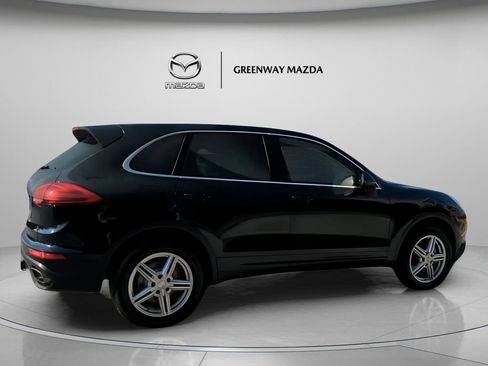 Used 2016 Porsche Cayenne AWD/4WD image 28