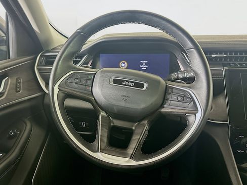 Used 2022 Jeep Grand Cherokee L Limited RWD image 18