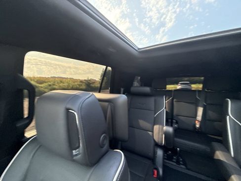 Certified 2024 Cadillac Escalade Premium Luxury AWD/4WD image 10