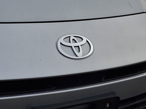 Used 2025 Toyota Camry LE image 9