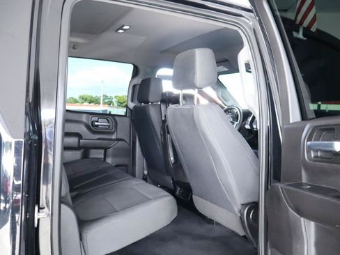 Used 2019 Chevrolet Silverado 1500 Custom w/ Custom Convenience Package AWD/4WD image 30