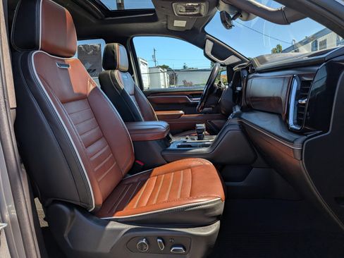 Used 2023 GMC Sierra 1500 Denali Ultimate AWD/4WD image 8