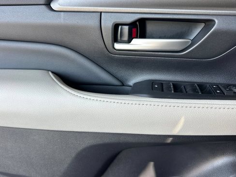 Certified 2026 Toyota Grand Highlander AWD Hybrid image 13