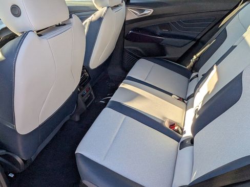 New 2025 Volkswagen ID.4 Pro S Plus image 5