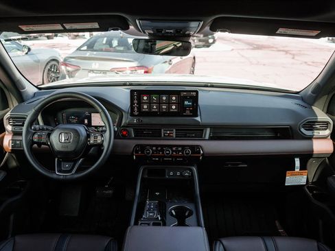 New 2026 Honda Pilot TrailSport image 13