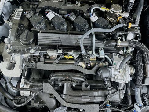 Used 2026 Toyota Corolla LE FWD image 31