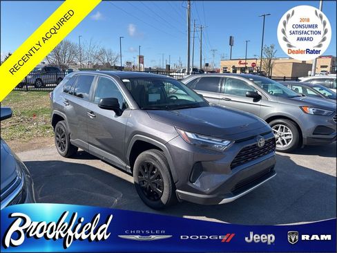 Used 2025 Toyota RAV4 LE image 3
