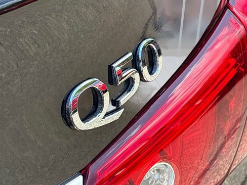Used 2015 INFINITI Q50 Premium w/ Navigation Package AWD/4WD image 17