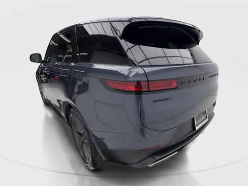 Used 2024 Land Rover Range Rover Sport SE AWD/4WD image 10