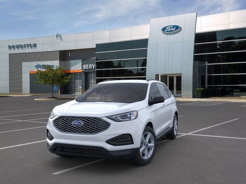 New 2024 Ford Edge SE image 2