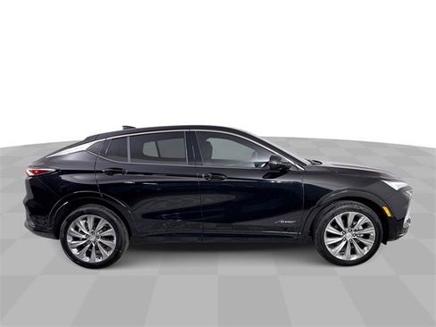 New 2026 Buick Envista Avenir image 9