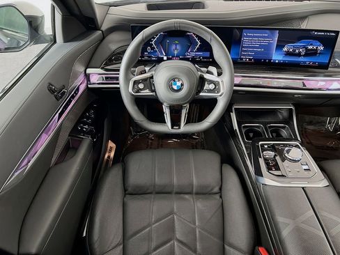 Used 2025 BMW 740i xDrive AWD/4WD image 24