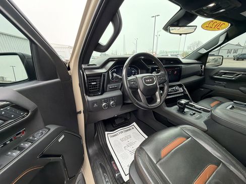 Used 2022 GMC Sierra 1500 AT4 w/ AT4 Premium Package image 10